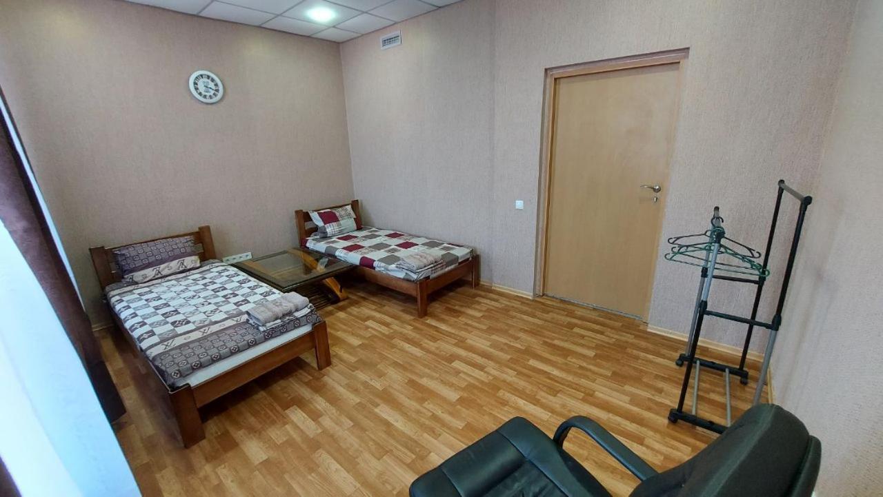 Отель Меридиан Zolotonosa Kültér fotó